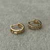 Arracada Huggie 2 Lineas, Eligen color Dorado o  Rosa, Oro 10K