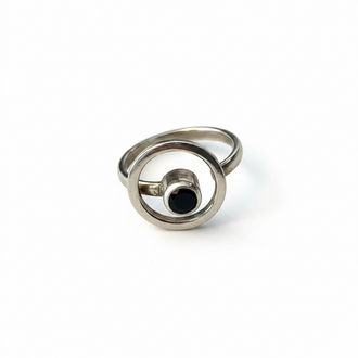 Anillo para el pie en plata .925 con piedra negra Talla 3