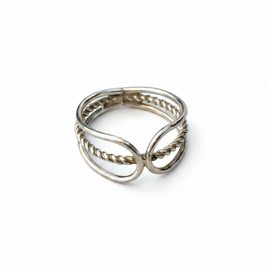 Anillo para el pie en plata .925 con diseno torzal en medio Talla 3