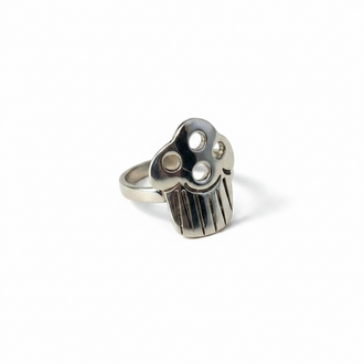 Anillo para el pie en plata .925 con diseno de cupcake Talla 1.5