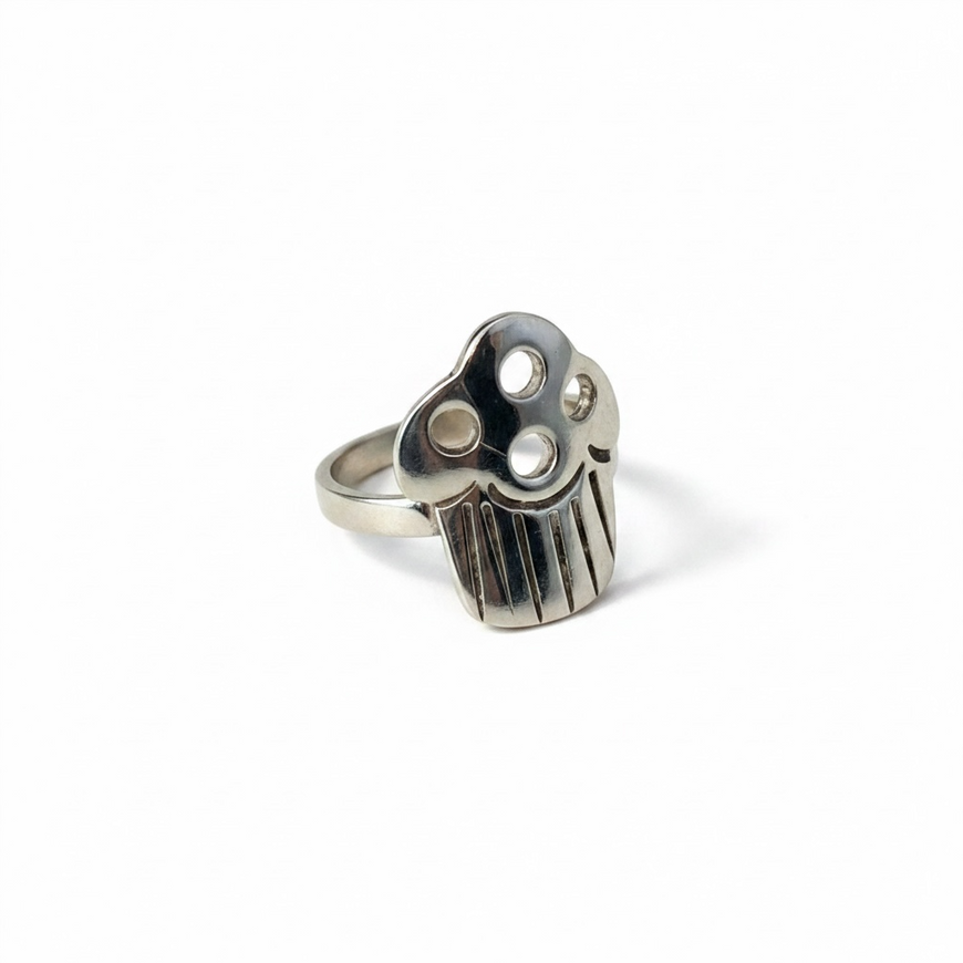 Anillo para el pie en plata .925 con diseno de cupcake Talla 1.5